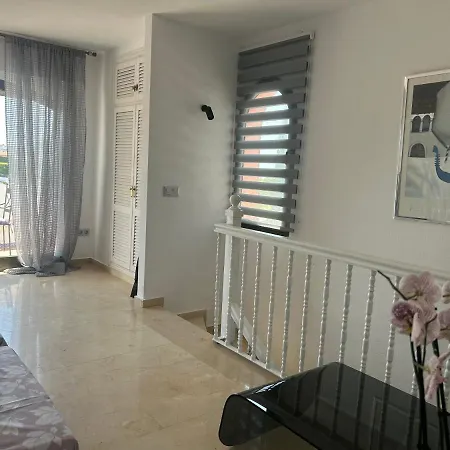 Between & Marbella - Golf, Sea & Swim Pools *